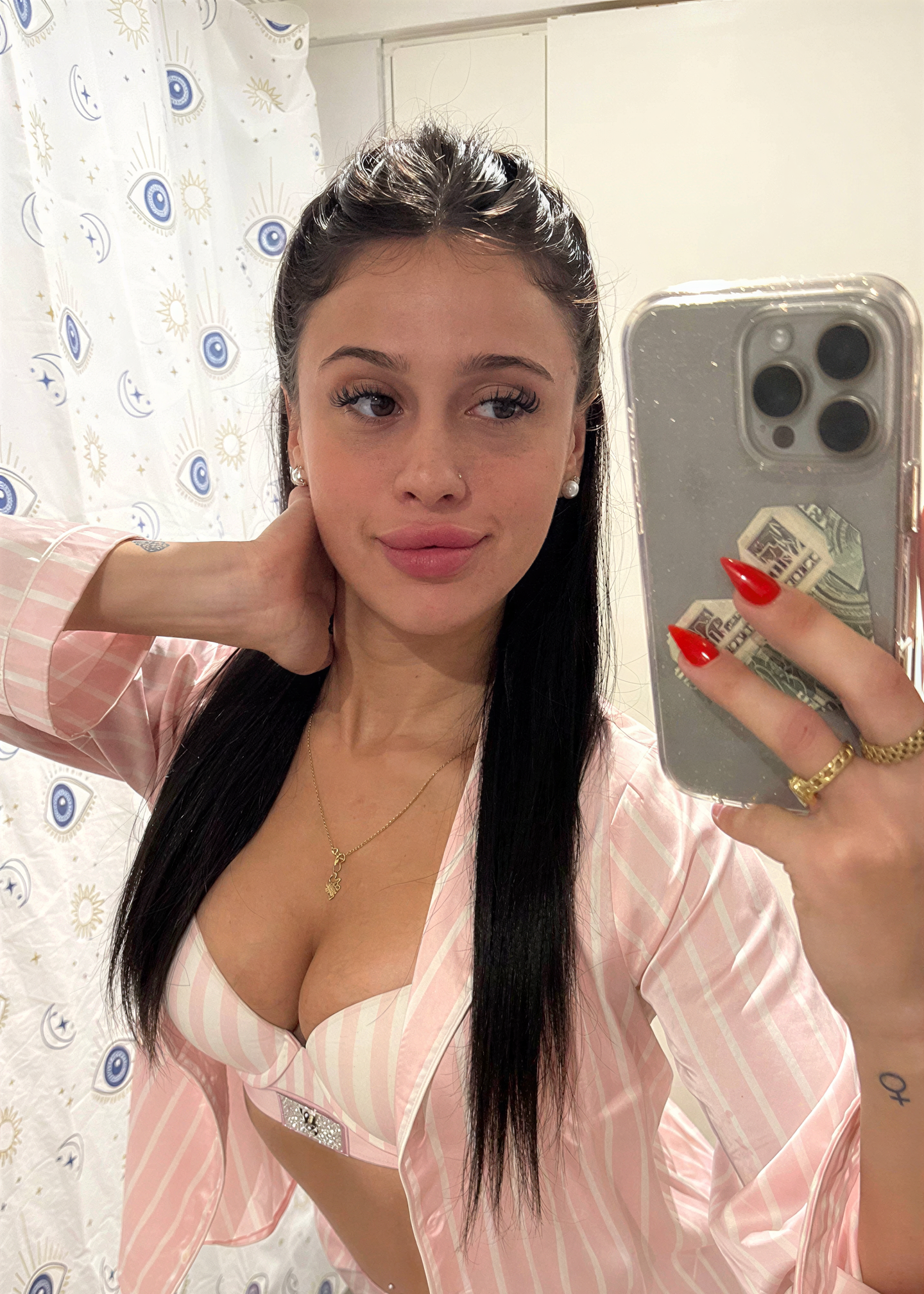 Mia